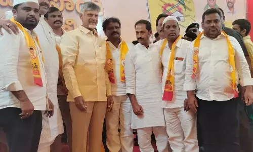Kadiri Valmiki school head Pawan Kumar Reddy joins YSRCP