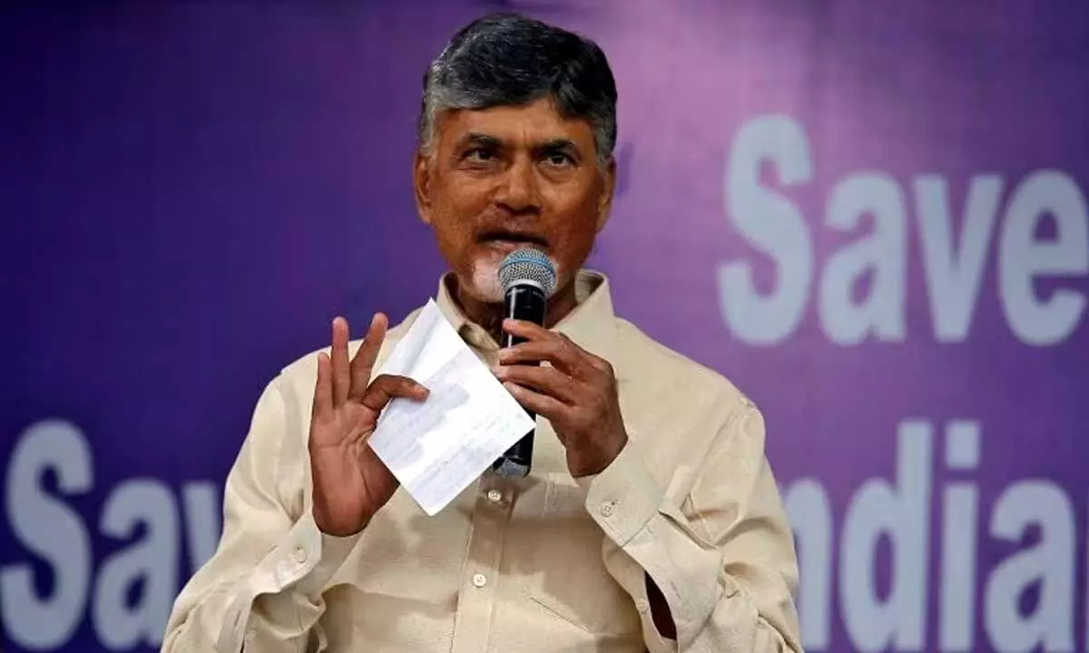 Chandrababu demands AP govt to solve Anganwadi workers’ issue