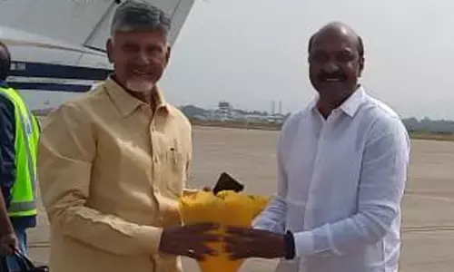 Vizag MLA Ganababu meets TDP chief Chandrababu Naidu
