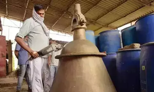 From Ram Lalla idol to 600-kilo bell, gold-silver padukas, Mandirs southern connect