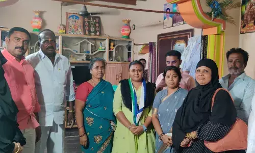 Gadapa Gadapaku Mana Prabhutvam program held today in Hindupuram