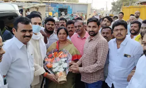 Paritala Sunitha flays Prakash Reddy, says he neglected peoples welfare