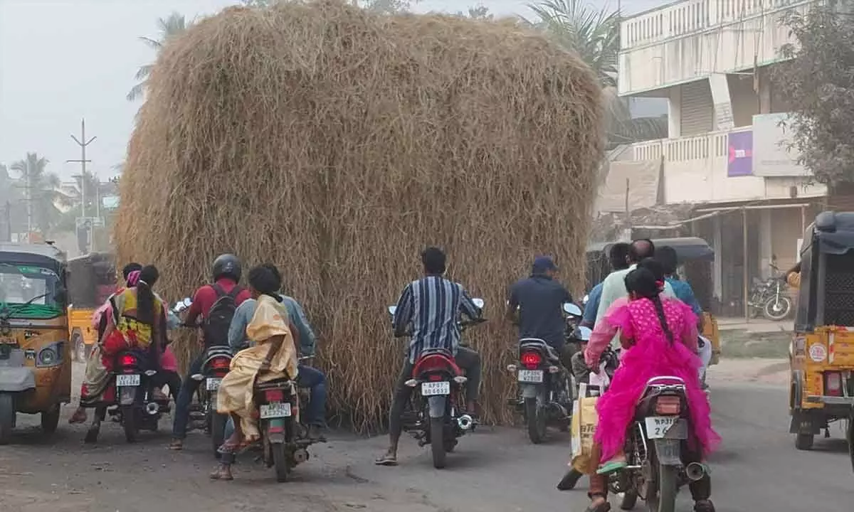 Straw-laden tractors causing trouble on roads