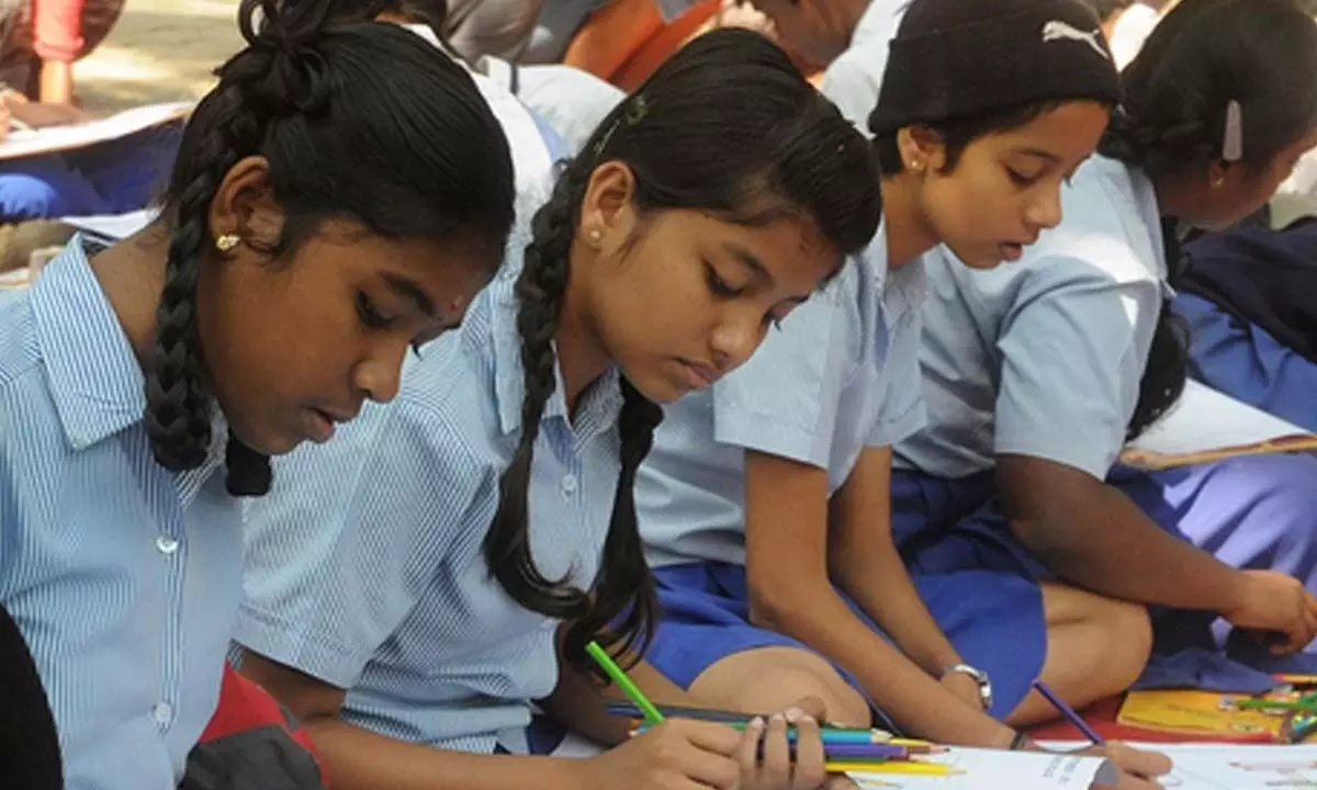 Patna DM and education dept ACS at loggerheads over closure of schools