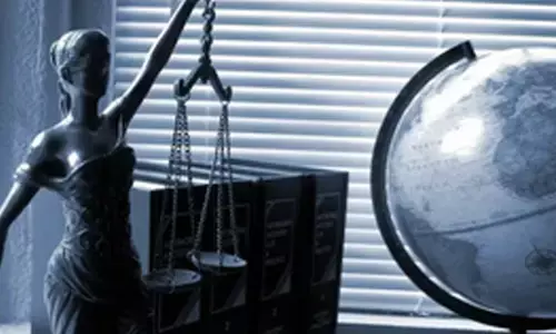 Lawyer hurls shoe at judge inside courtroom in MP