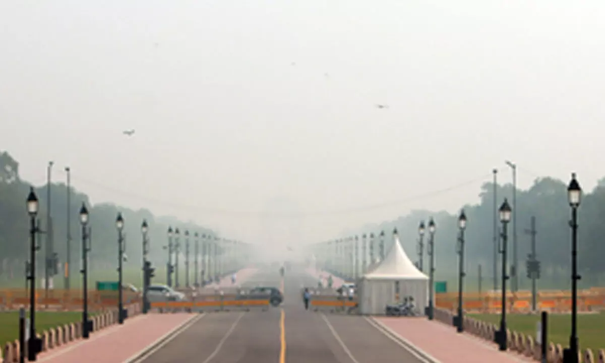 Delhi records minimum temp of 8.3, air quality severe at some stations