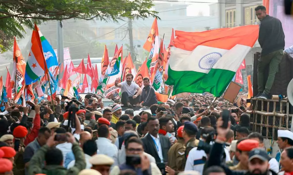 Congress welcomes Bharat Ratna to Thakur