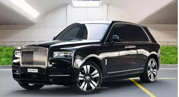 Luxury on Wheels – Benefits of Rolls Royce Rental in Dubai