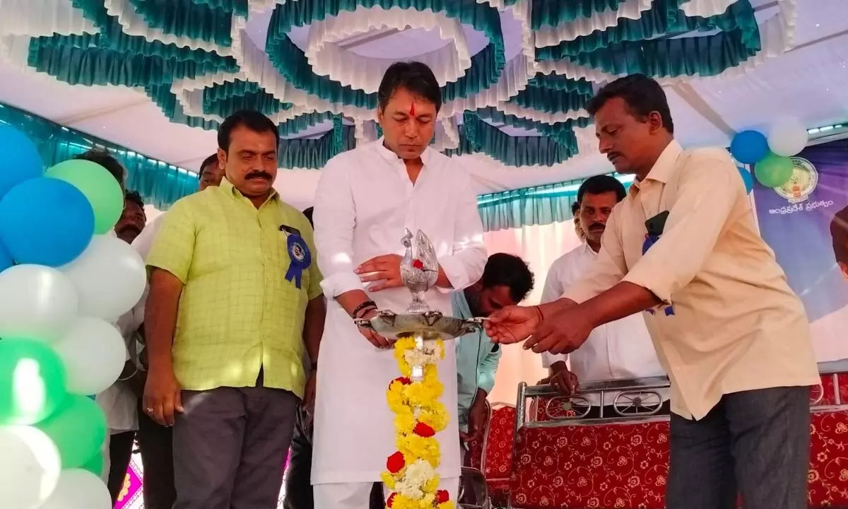 Mekapati Vikram Reddy participates in YSR Asara celebrations, praises Jagan