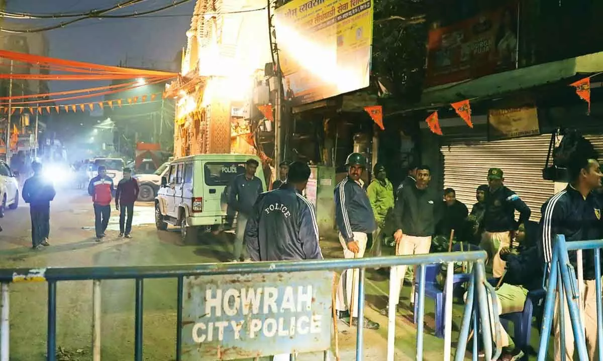 Clashes Erupt In West Bengals Howrah District As Groups Clash During Community Rally