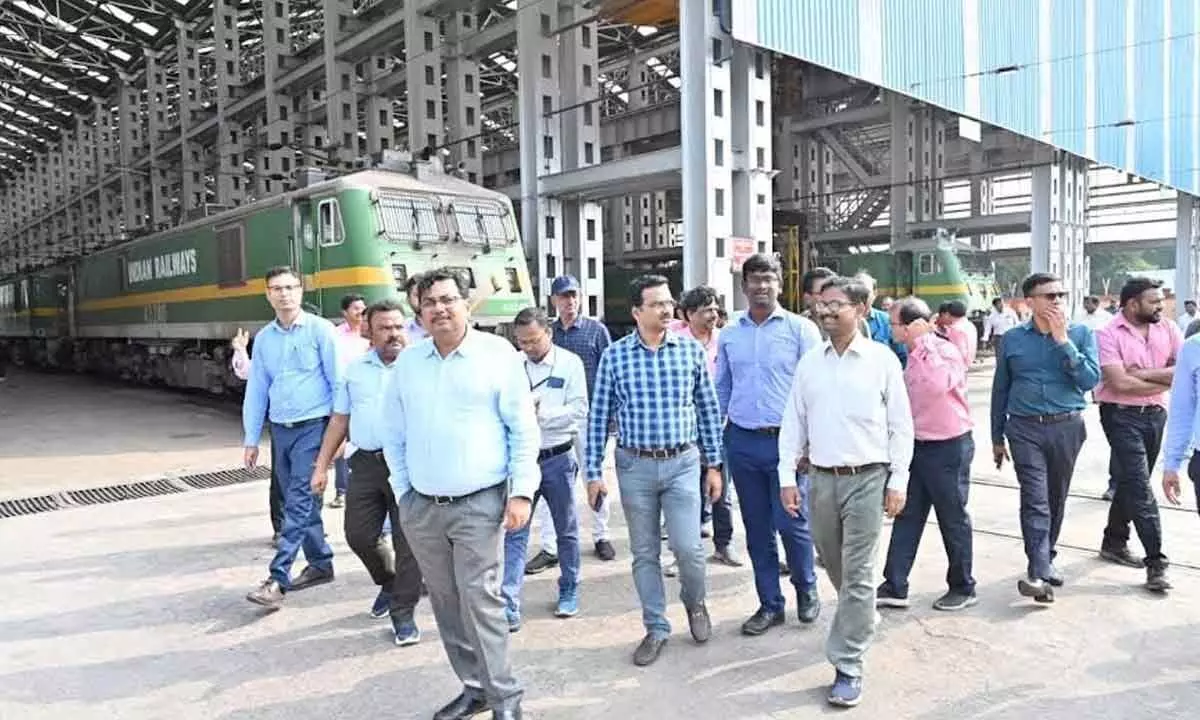 DRM inspects diesel loco shed