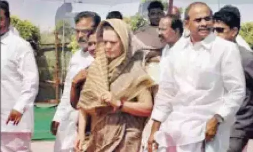 Reviving Congress in Nellore to be Herculean task for Sharmila