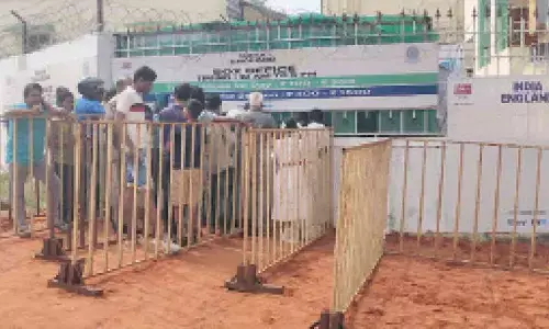 Thrilling test match between India, England from Feb 2