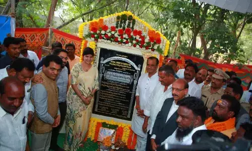 Nalgonda: Komatireddy Venkat Reddy assures swift employment of youth