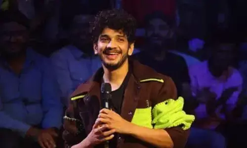 Munawar Faruqui lifts BB17 trophy, goes home with car, Rs 50 lakh