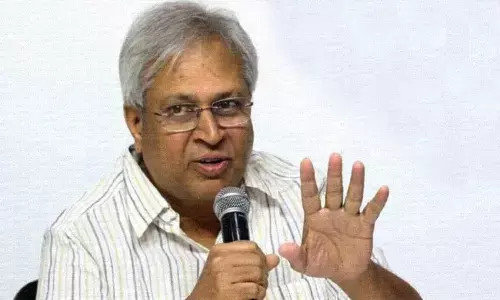 Sharmila will visit my house if she come to Rajahmundry, says former MP Undavalli Arun Kumar