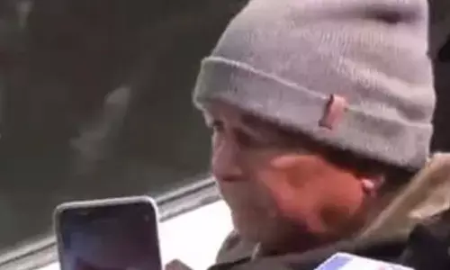 Lalu at ED office in Patna