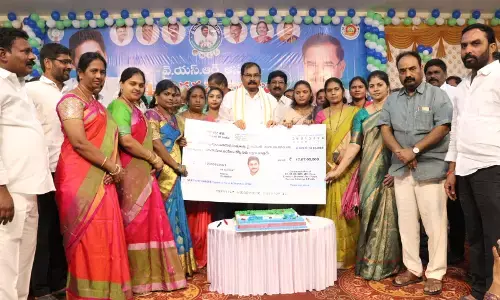 Several leaders joins in YSRCP in presence of Adala Prabhakar Reddy in Nellore