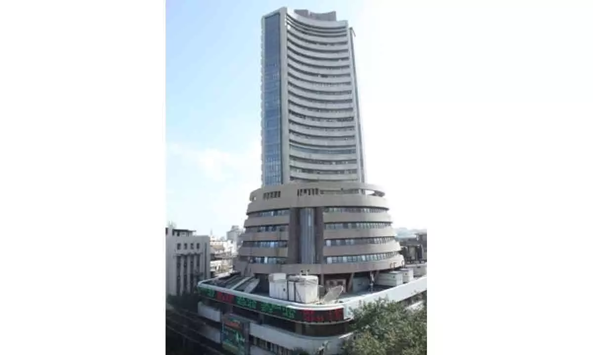 Sensex falls over 600 points on selling in heavyweights