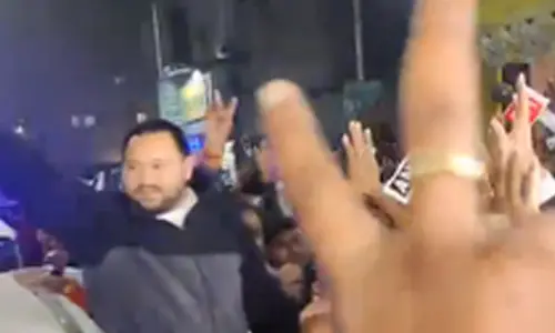 ED questions Tejashwi for over eight hours in land-for-jobs scam