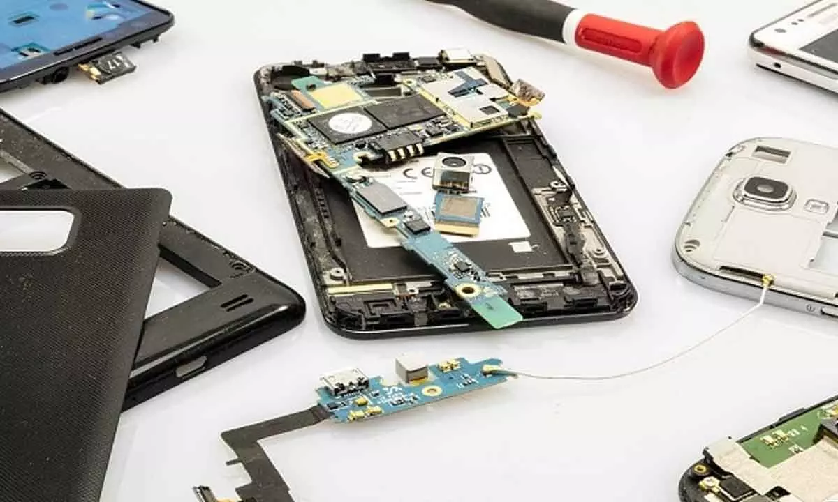 Government Slashes Mobile Phone Components Import Duty Ahead of Budget 2024