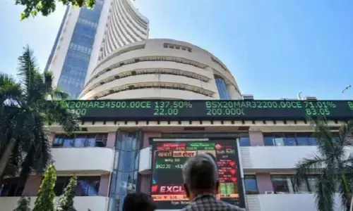 Key indices shed 1% on fag-end selling ahead of Budget