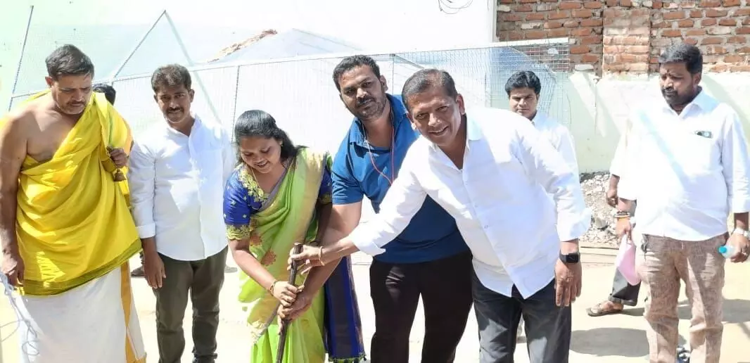 Hindupur YSRCP incharge Deepika participates in Bhoomi Puja of Sulabh complex