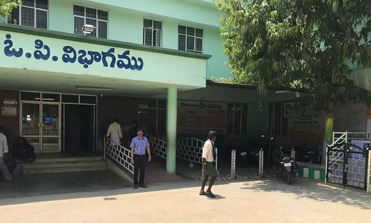 Family thanks doctors at Hindupur government hospital