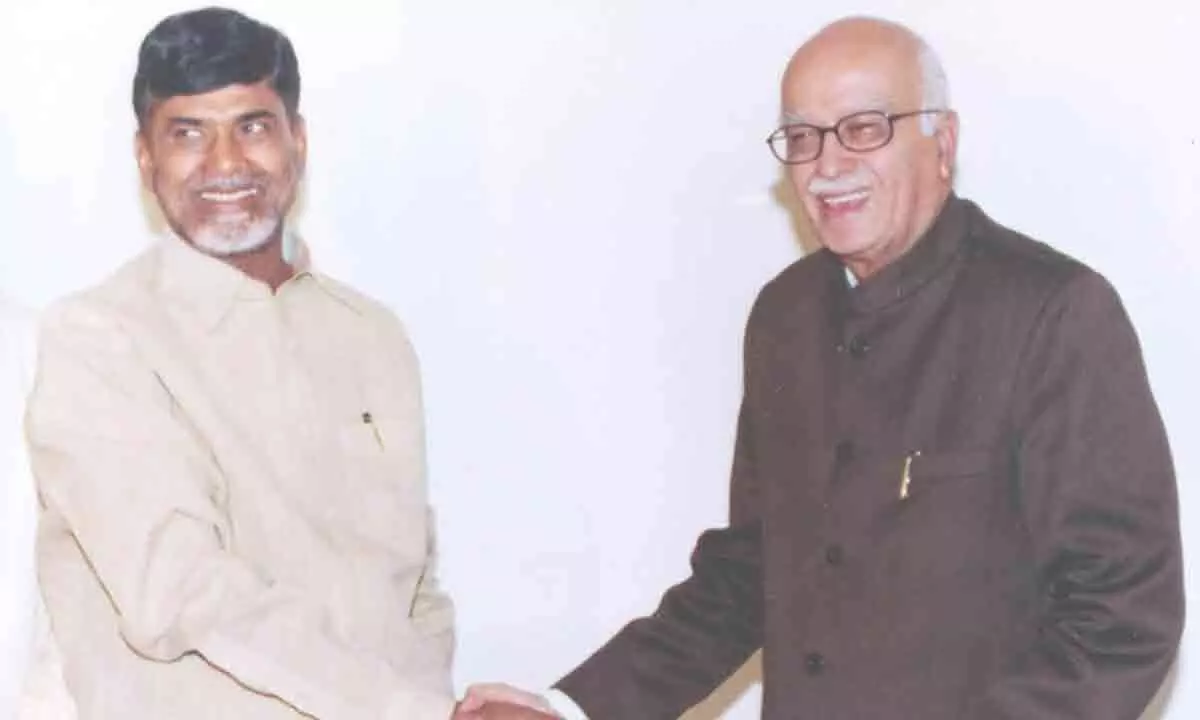 Chandrababu congratulates LK Advani on being awarded Bharat Ratna