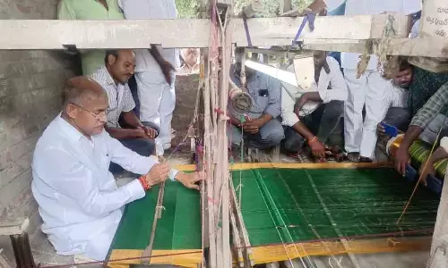 Rajamahendravaram: Government keen on development of handloom workers says Minister Chelluboina Srinivasa Venugopala Krishna