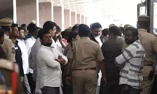 JMM MLAs arrive in Hyd ahead of floor test on Feb 5