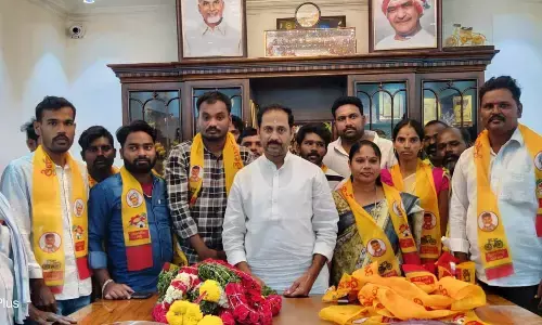 YSR Congress Party leaders from ward 6 in Kadiri joins TDP