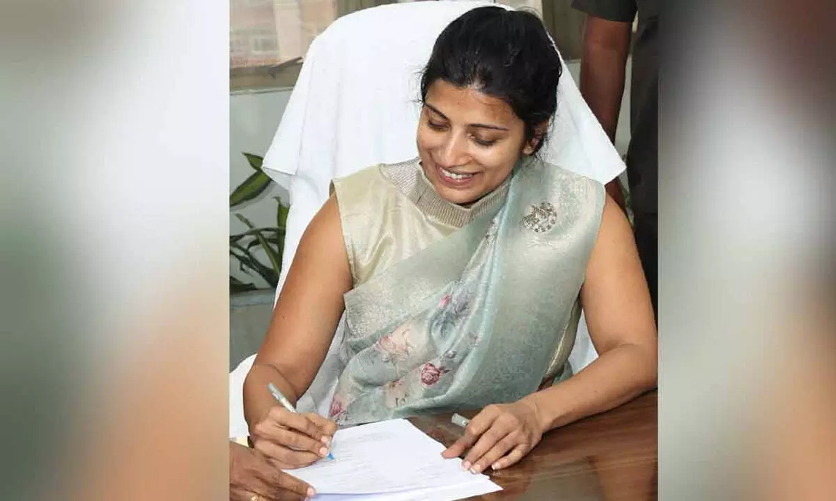 IAS officer Amrapali Kata given additional charge as HGCL MD