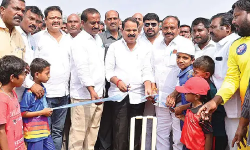 MLA Veerlapalli launches Chaudharyguda cricket tourney