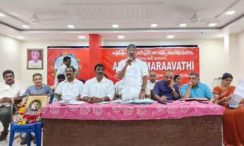 Revenue employees condemn murder of tahsildar Ramanaiah