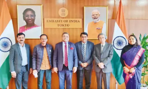 Sri City officials Veera Reddy (second from left) and Masanori Nakano with Ambassador of India Sibi George and Debjani Chakrabarti, Minister (Economics & Commerce) in Tokyo