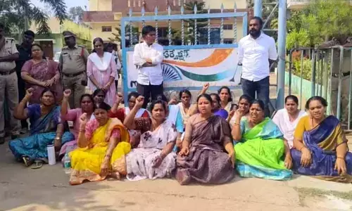 No-confidence motion against Yellandu Municipal Chairman defeated