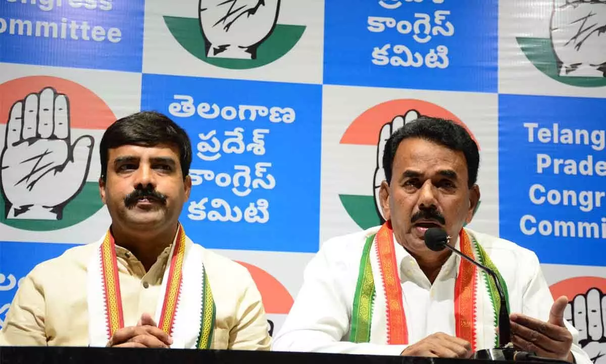 KCR raking up issue of Krishna waters for election gains: Cong