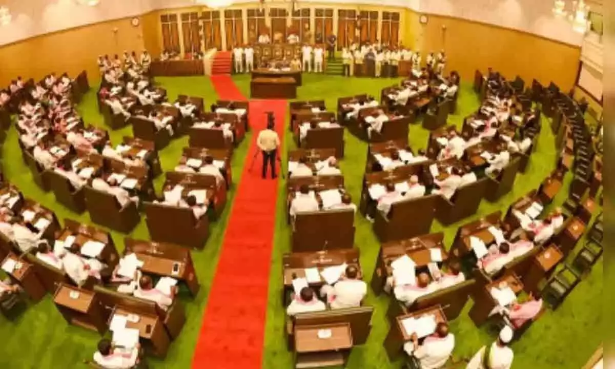 Guv begins speech in Assembly, Highlights govts welfare schemes