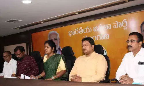 BJP to  fight if Congs govt fails to implement  six guarantee