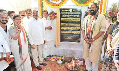 Will expose true colours of KCR & sons: Ministers