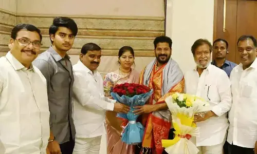 Patnam Mahender Reddy meets Revanth, likely to join Congress