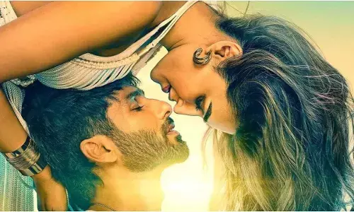 Bollywood stars dazzle in  Shahid Kapoor,  Kriti Sanons Teri Baaton Mein Screening