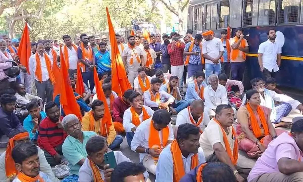 Poor response to Mandya Bandh called by pro-Hindu outfits