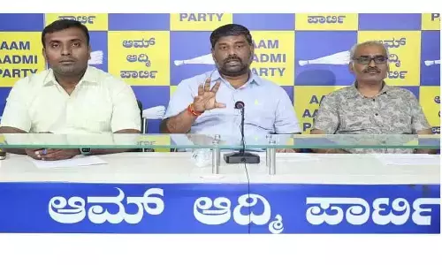 Congress, BJP two sides of same coin on corruption: AAP