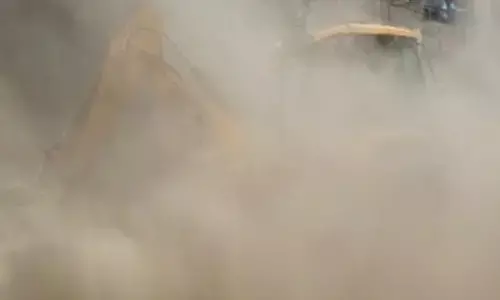 Mumbai: 2 auto drivers injured as portion of building crashes during demolition