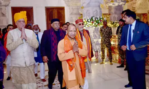 Yogi ministers, BJP and non-BJP MLAs visit Ram Temple; SP skips again