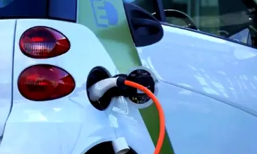 Industry hails extension of FAME II scheme to bolster EV infra