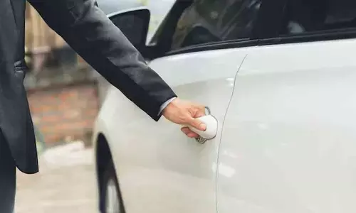 Sajjanar asks commuters to be careful while opening car doors