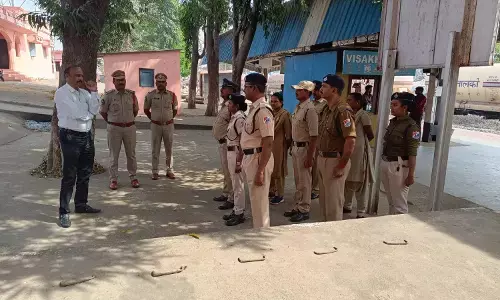 Vizag Railway DPO visits Bobbili Outpost in Vizianagaram